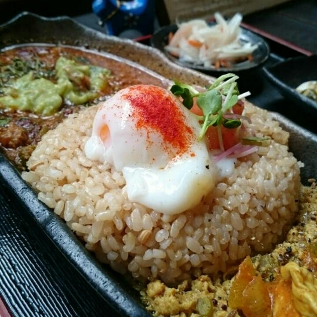 旧ヤム邸空堀本店でキーマの合がけカレーランチ