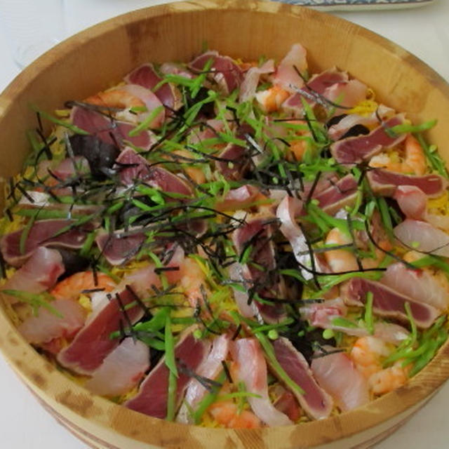 五目海鮮ちらし寿司 & デザート二種　　6・4・2013