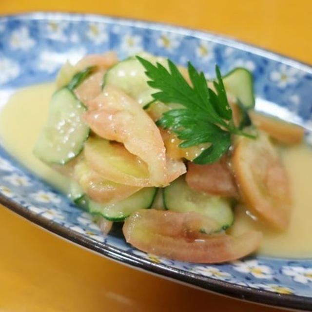 切って混ぜるだけ、トマトとキュウリの酢味噌和え～