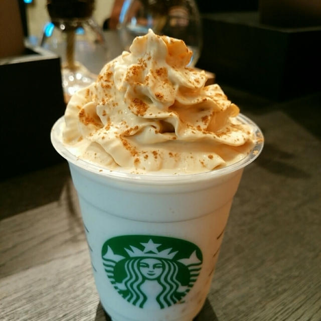 スタバ新作♪チーズケーキのフラペチーノ☆シナモンカスタマイズ