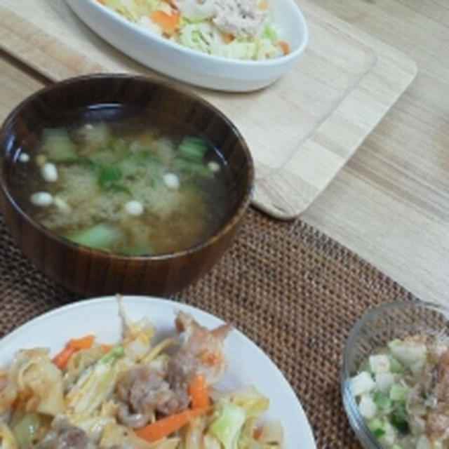 ※今日のお家ごはん※～きゅうりと長芋さっぱり小鉢に豚キムチ丼～