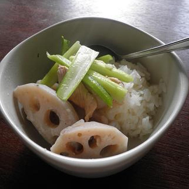 [エスニックごはん]蓮根と鶏肉のスープごはん