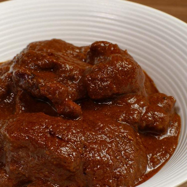 ユカタン・コン・カルネ・デ・コルデロ➖️ラム肉のユカタン風と、ポリオミンタ。