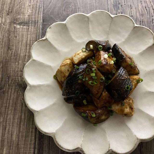 鶏むね肉とナスの赤味噌炒め