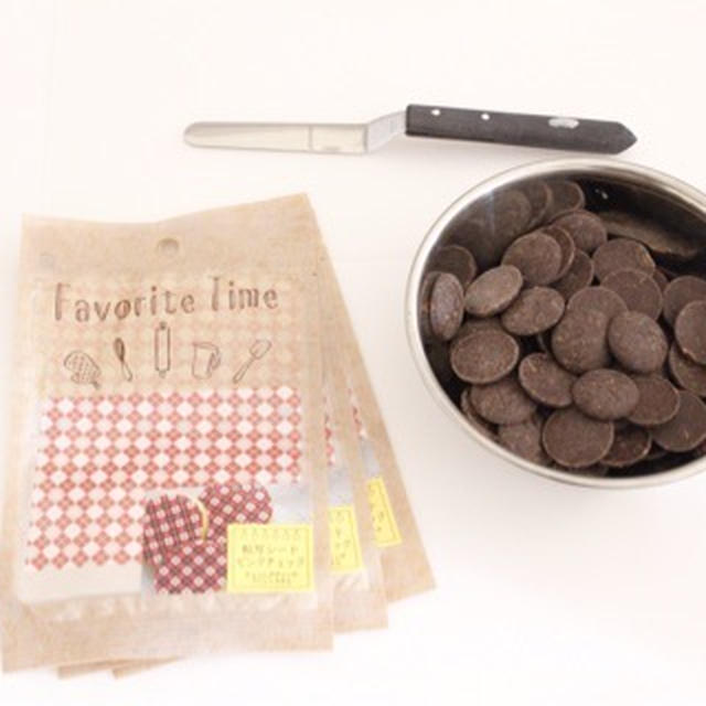 １００円ショップの転写シートを使って チョコのリボンの作り方 By Manaco さん レシピブログ 料理ブログのレシピ満載