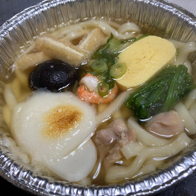 セブンイレブンのプレミアム鍋焼きうどん
