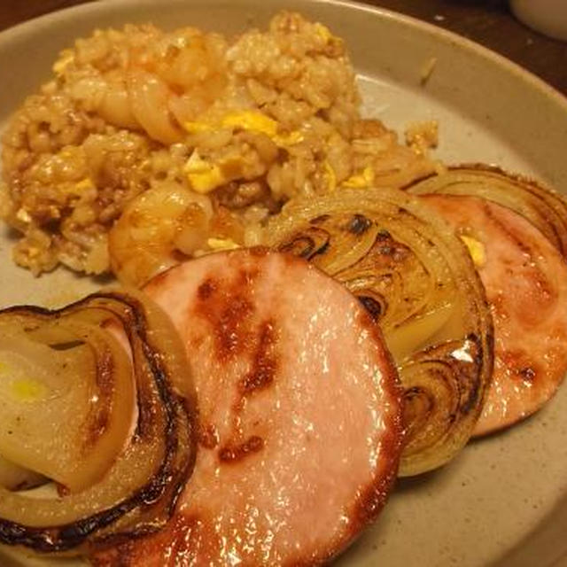 木漏れ日喫茶♪たまねぎ＆ハムステーキとエビと卵のチャーハン、と今年の抱負。