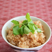 さっぱりとした味わいの炊き込みご飯 「ポン酢めし。」