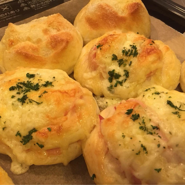 【昨日焼いたパンで朝ごはん！】