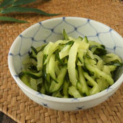 3分で完成！キュウリとたくあんの和え物