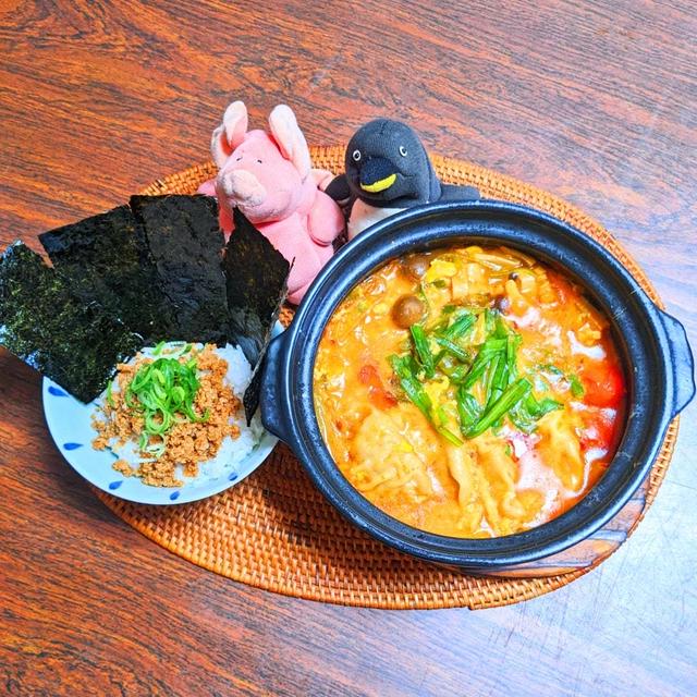 酸辣湯鍋 と 海苔そぼろ飯