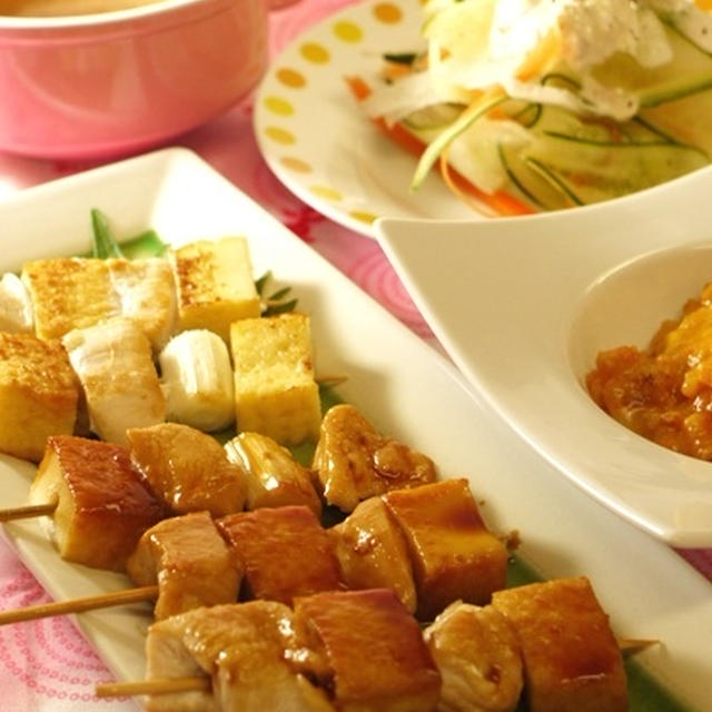 鶏肉と厚揚げの串焼き　塩とタレ