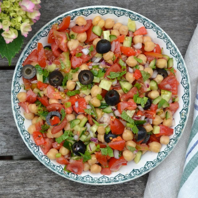 Mediterranean Chickpea Salad 地中海風ひよこ豆のサラダ