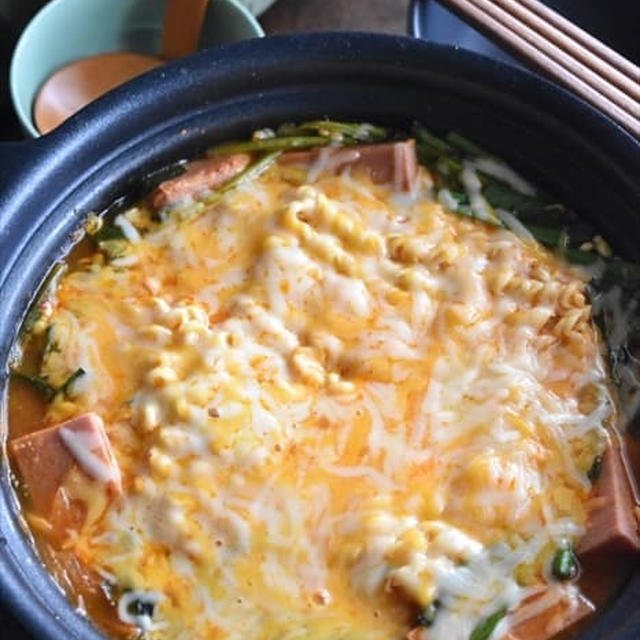 フーディストノートでの連載更新しました♪韓国の「ORAM（オラム）」と「サリ麺」で♪「とろ～りチーズのプデチゲ」レシピ