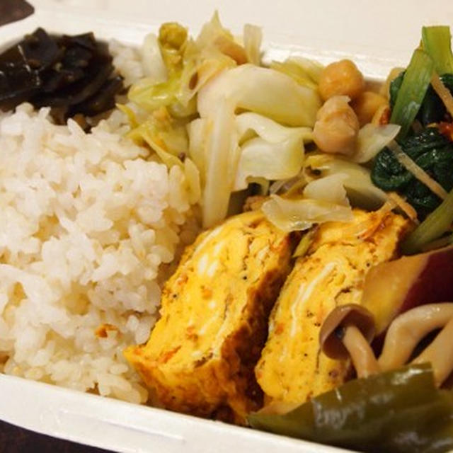 キャベツとひよこ豆のクミン炒め