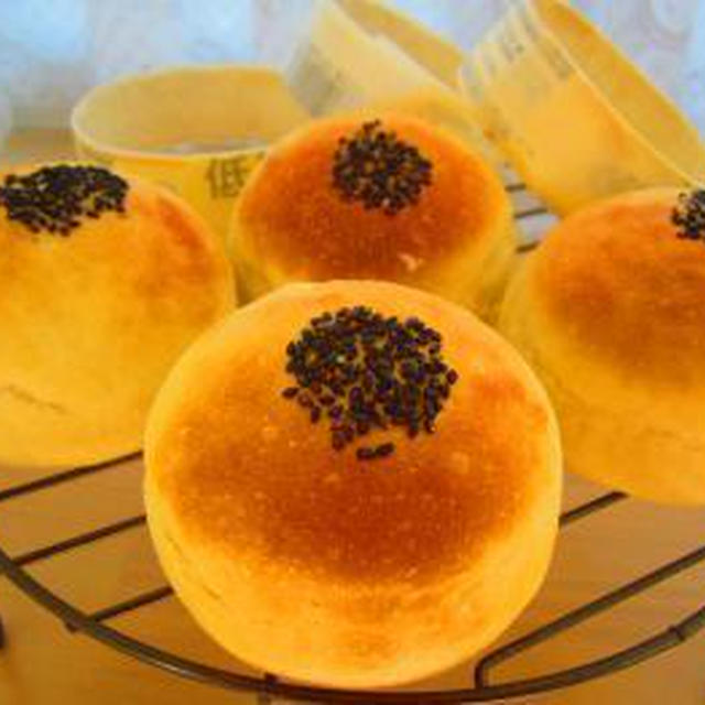 黒ごまバンズ♪から揚げｻﾝﾄﾞ♪塩ﾊﾟﾝ♪