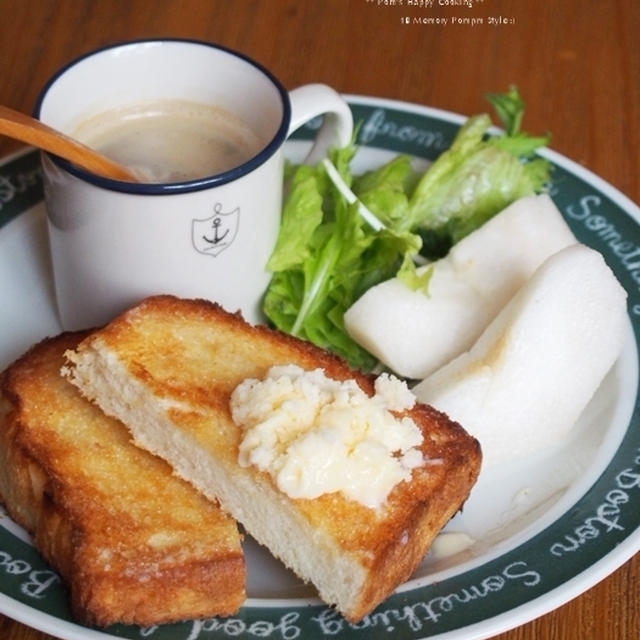 バイラアイス と メープル と シュガートースト の 朝ごはん。