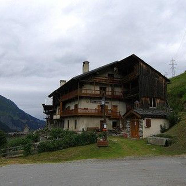 SAVOIEの山散歩－村もレストランもハナマルのLE MONAL