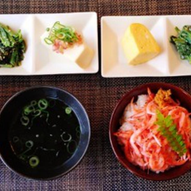 練り胡麻ペーストは濃厚だ☆釜揚げ桜海老丼♪☆♪☆♪