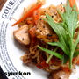 【簡単カフェごはん】鶏肉と野菜のめんつゆマヨポン炒め定食