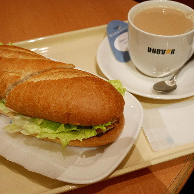 ミラノサンドB 海老とアボカドのごろっとサラダ＠ドトール