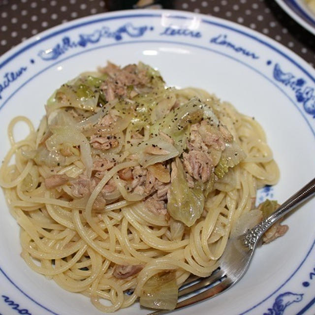 簡単☆レタスとツナのスパイス香るパスタ