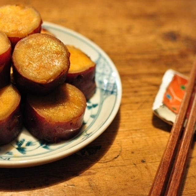 新物★サツマイモの甘辛煮    気分だけは秋・・・