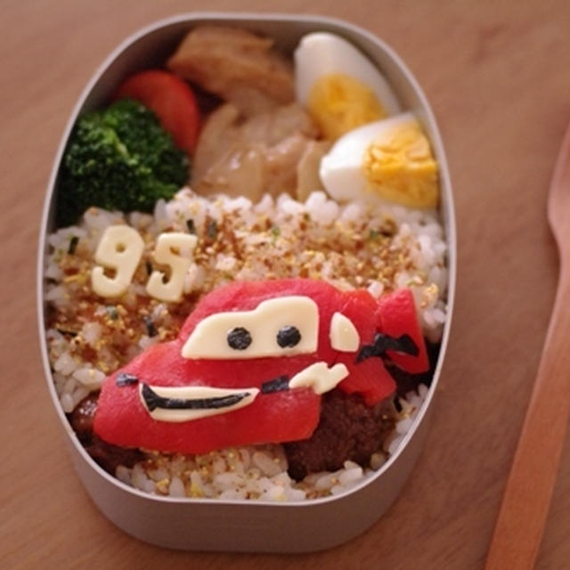 カーズのお弁当☆ライトニング・マックイーン