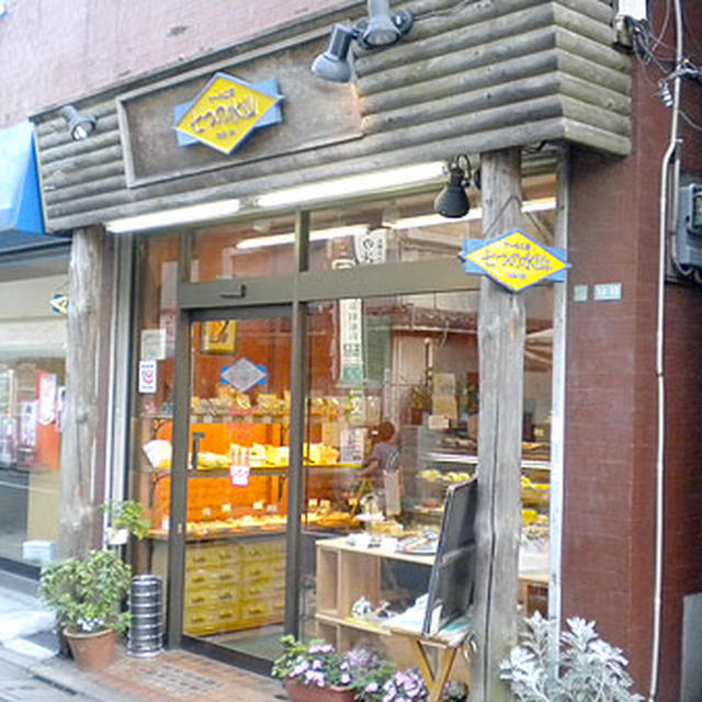 東京・経堂「七つの水仙」