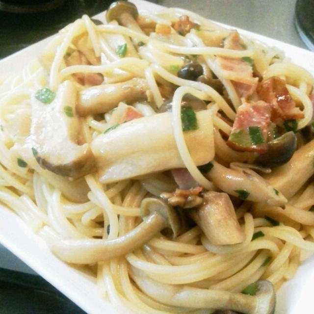 定番♪きのことベーコンの和風パスタ