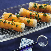 ちくわにコンソメふってチーズのせ（レンジで１分３０秒）