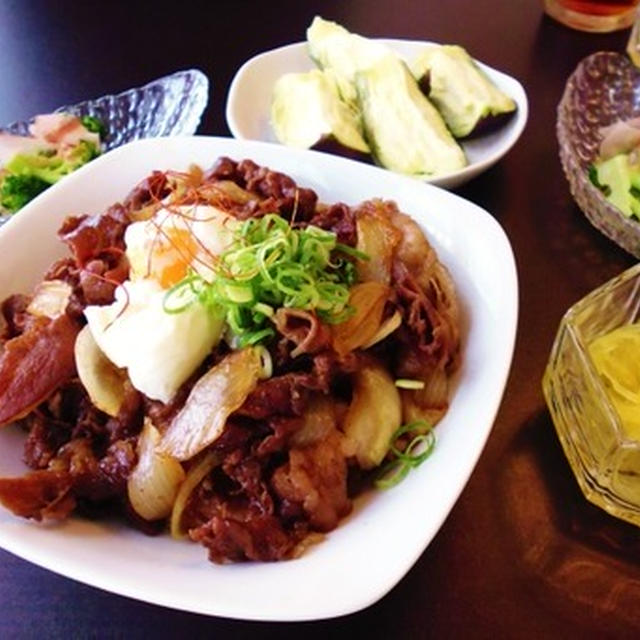 もう食べかけちゃて・・・牛丼（笑）