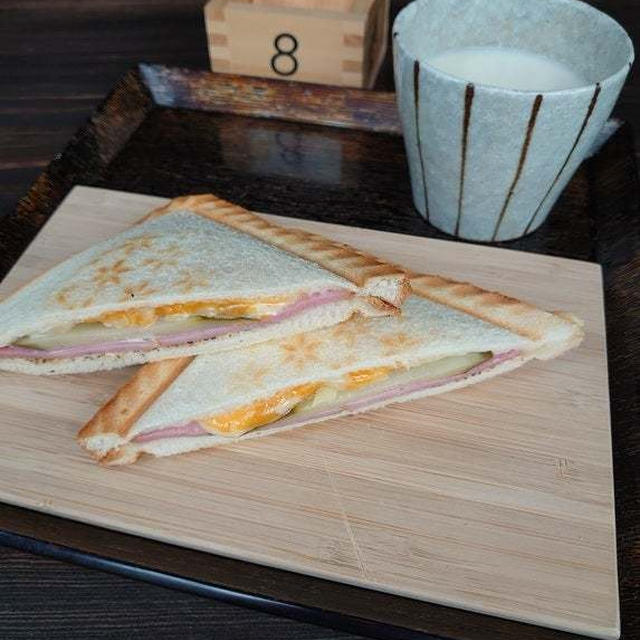 ランチ２日分・酒造ホットサンド＆甘酒ミルクとたこ焼き！！