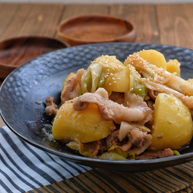 お誕生日 とフライパンで作る 豚バラ肉のスタミナ韓国風肉じゃが By 松山絵美さん レシピブログ 料理ブログのレシピ満載