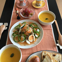 きのこともりもり野菜のホットサラダ、きらきらジェルドレッシングで。