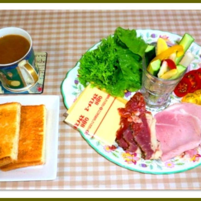 パニーニ風　トーストサンドで朝ご飯