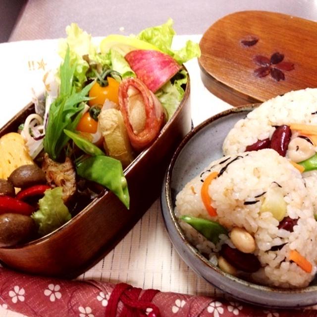 ５・２３　お豆とひじきの炊き込みおにぎり弁当～♪