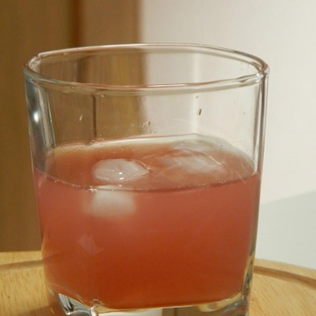 LOHA juice(赤)飲み終わってみて・・緑と黄色もあるんです