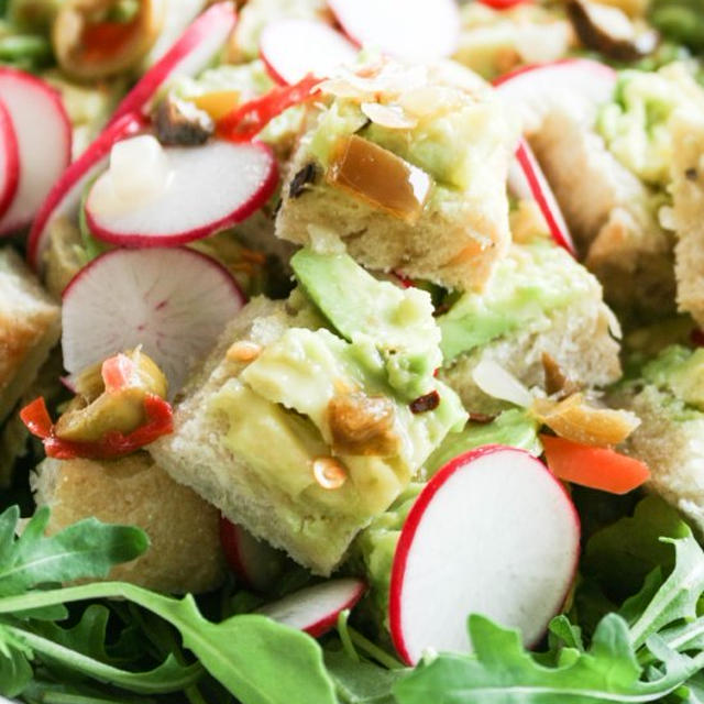 Deconstructed Avocado Toast Saladアボカドトーストサラダ
