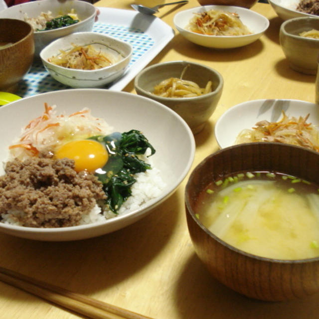 ビビンバ丼と、プチ贅沢なおやつ。