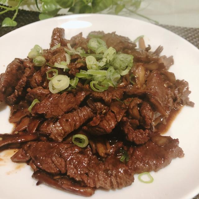 舞茸の酵素パワーで牛肉が柔らかくなる　焼肉のタレで焼肉丼　