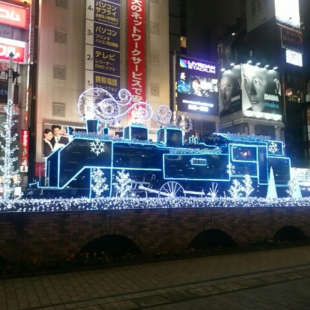 新橋のSL広場もライトアップ♪