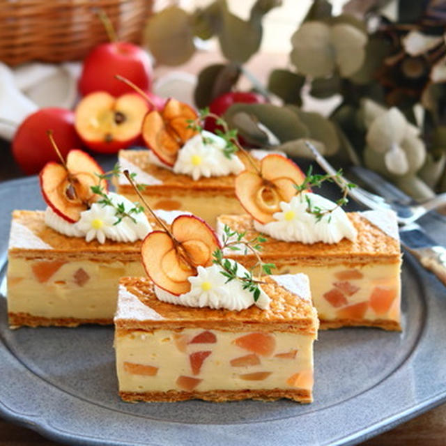 りんごのミルフィーユ風ムースケーキ。(※レシピあり)