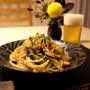 椎茸とネギ、カイワレたっぷりの、コク旨❤おつまみ仕様の焼うどん