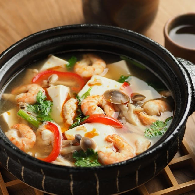 トムヤムクン風スープの豆腐鍋