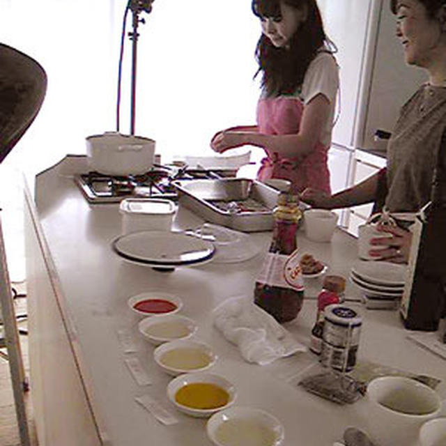 明日朝７スタＬＩＶＥ放送／パンを楽しむ食卓