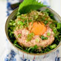 お豆腐ネギトロ丼～豆腐のうま煮青梗菜リース