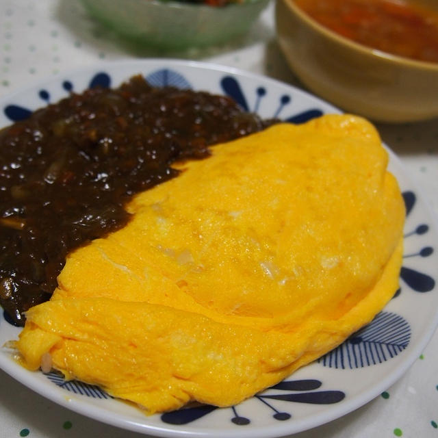 節約ポイント！週末の晩ご飯♪ドライカレーオムライス♪