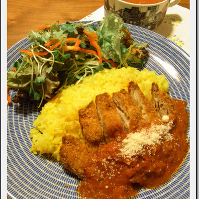 チキンカツとサフランライスのプレートランチ