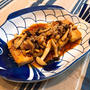 わが家の定番「きのこたっぷり豆腐のヤンニョム煮」。